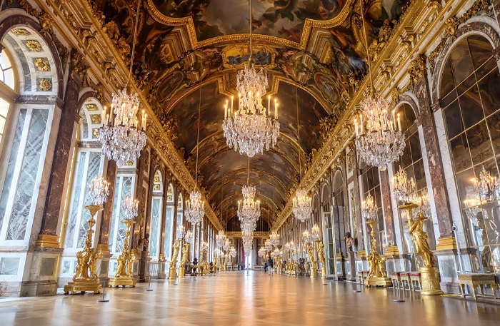 Cung điện Versailles là một trong những địa điểm du lịch Paris nổi tiếng