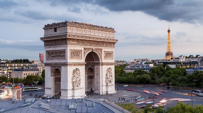 Khải Hoàn Môn là một trong những địa điểm du lịch Paris nổi tiếng