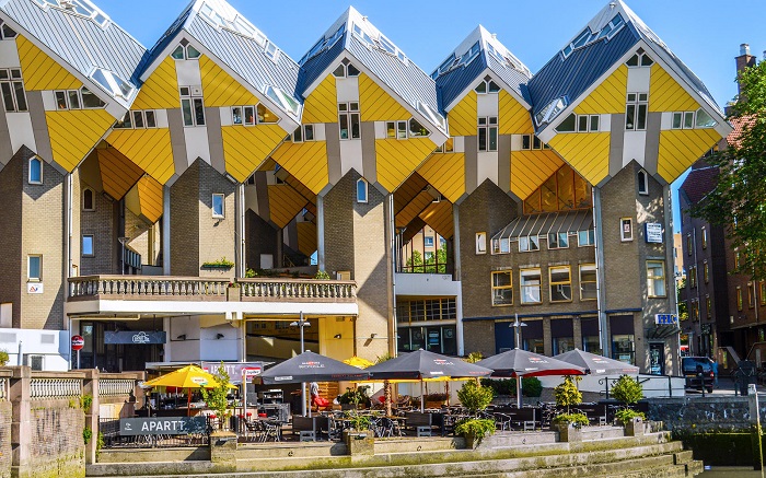 Cube Houses là một trong những điểm đến nổi tiếng mà bạn không thể bỏ qua khi du lịch Rotterdam Hà Lan