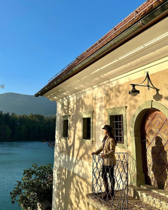 chiêm ngưỡng toàn cảnh hồ Bled Slovenia từ lâu đài