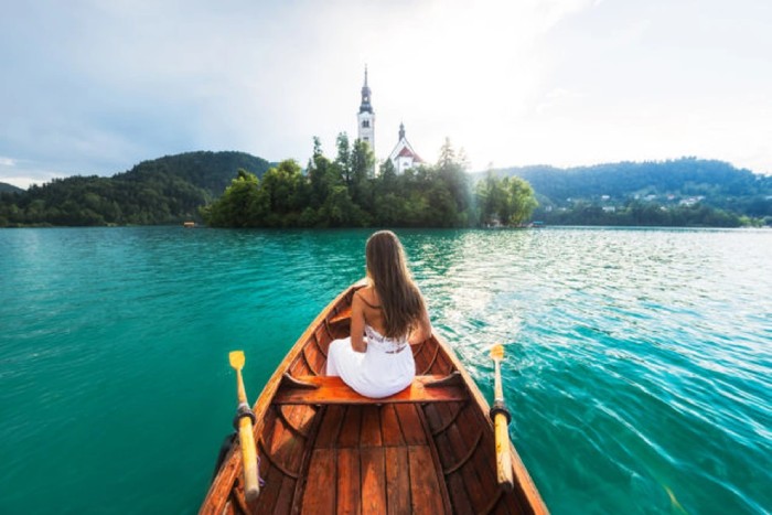 hồ Bled Slovenia có tòa lâu đài cổ kính