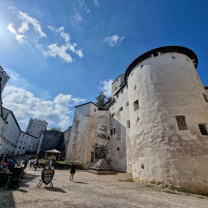 Kinh nghiệm du lịch Salzburg Áo khám phá pháo đài Festung Hohensalzburg