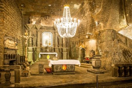 Mỏ muối Wieliczka Ba Lan: Khám phá kỳ quan thế giới ẩn giấu dưới lòng đất