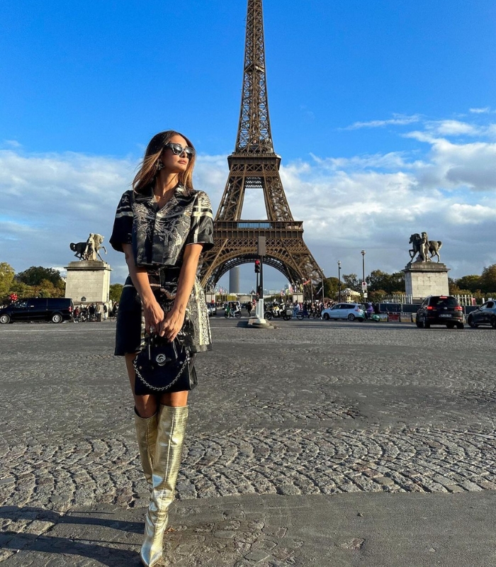 Tour Pháp 5 ngày - Tháp Eiffel biểu tượng của thành phố