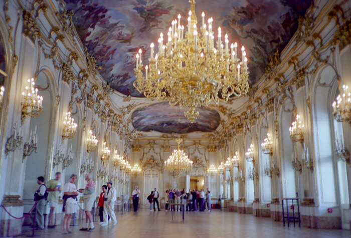 Du lịch Vienna Áo ghé thăm cung điện mùa hè