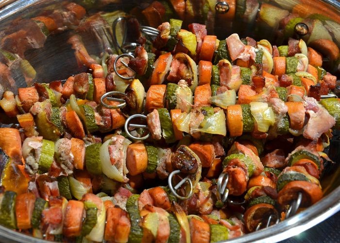 Món ăn ngon tại Nga - Thịt xiên nướng Shashlik 