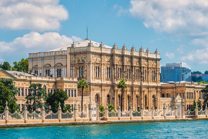 Cung điện Dolmabahce
