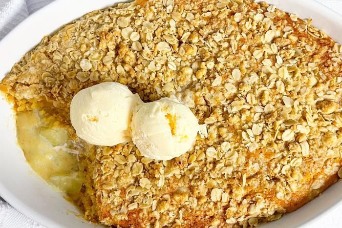 Apple crumble được làm từ nguyên liệu chính là táo tươi ngon