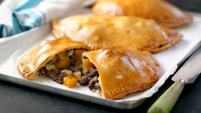 Cornish pasty là tinh túy ẩm thực của xứ sở sương mù