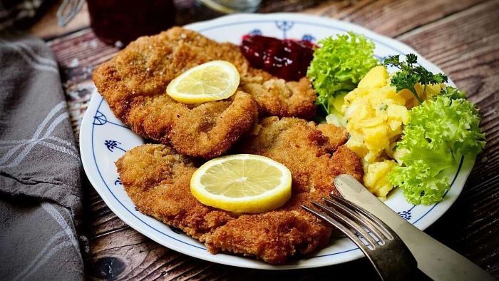 Đặc sản Wiener Schnitzel 