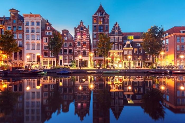 Vẻ đẹp say đắm lòng người trên kênh đào ở Amsterdam 