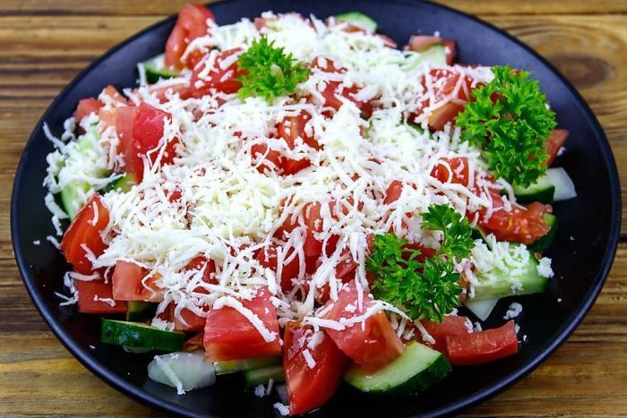 Món Salad Shopska có hương vị thanh mát rất dễ chịu khi thưởng thức