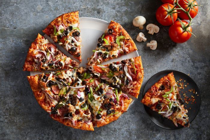 Cảm nhận tinh túy của món pizza khi đến Ý