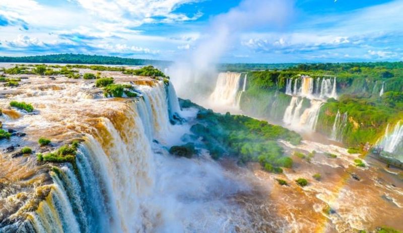 Thác Iguazu hùng vĩ khiến ai nhìn cũng phải trầm trồ