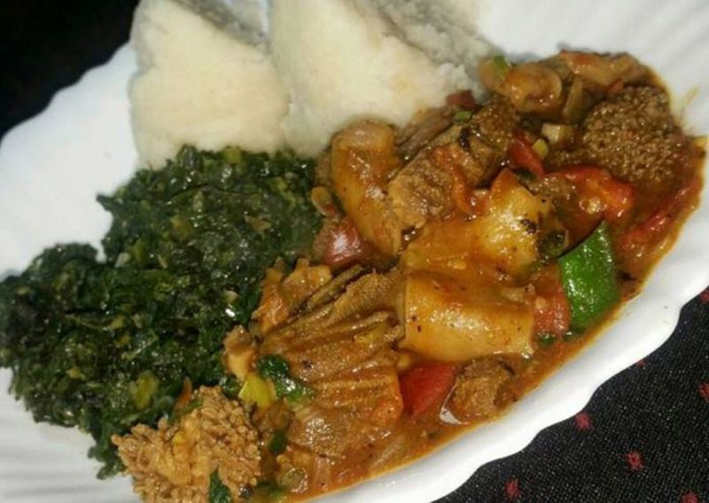 Món Ugali & Matumbo đặc trưng của người Kenya