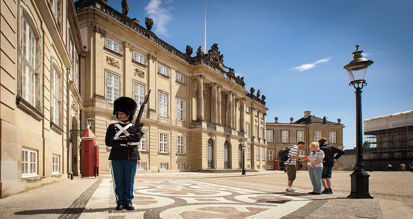 Cung điện Amalienborg