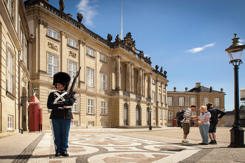 Cung điện Amalienborg