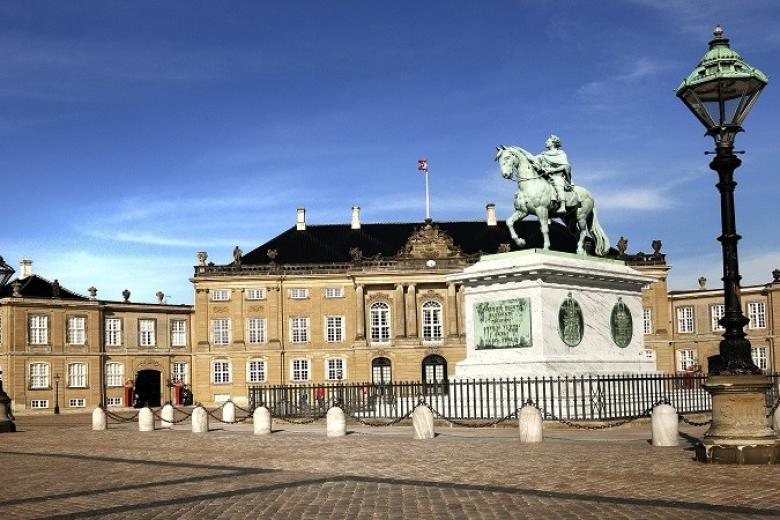Cung điện Amalienborg