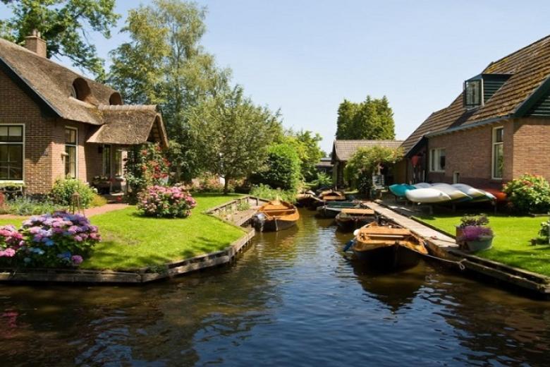 Làng cổ Giethoorn