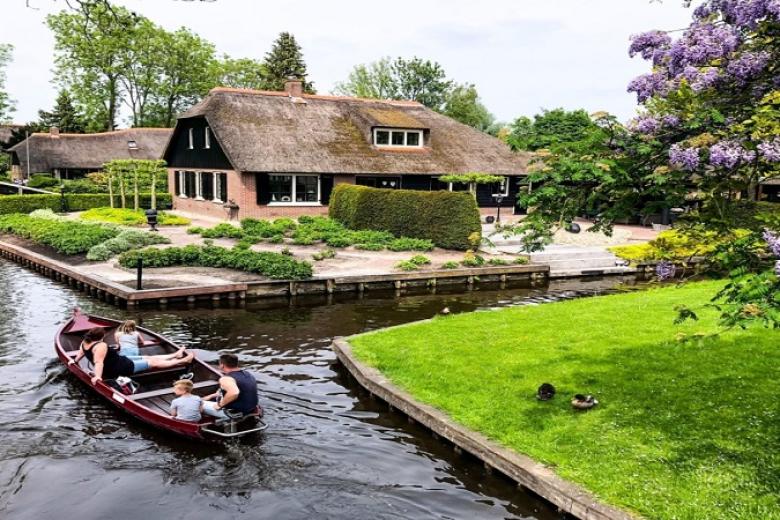 Làng cổ Giethoorn