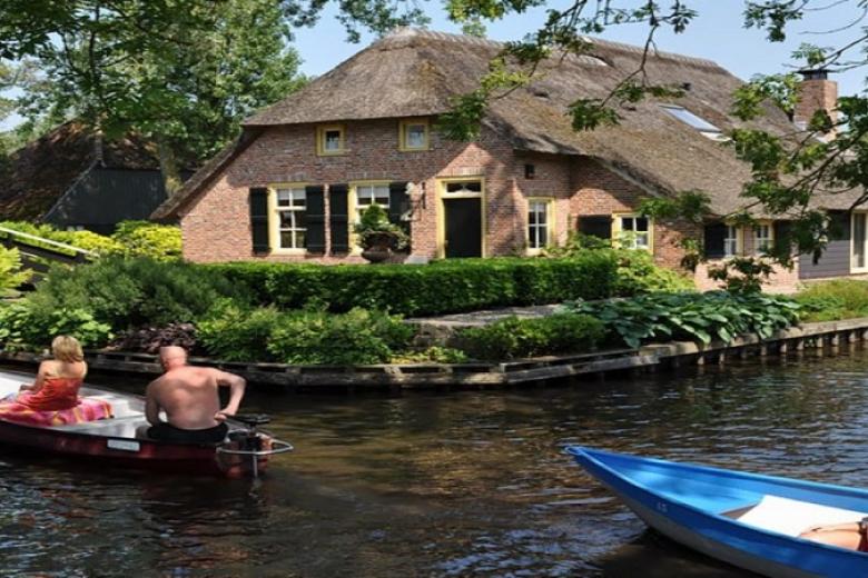 Làng cổ Giethoorn