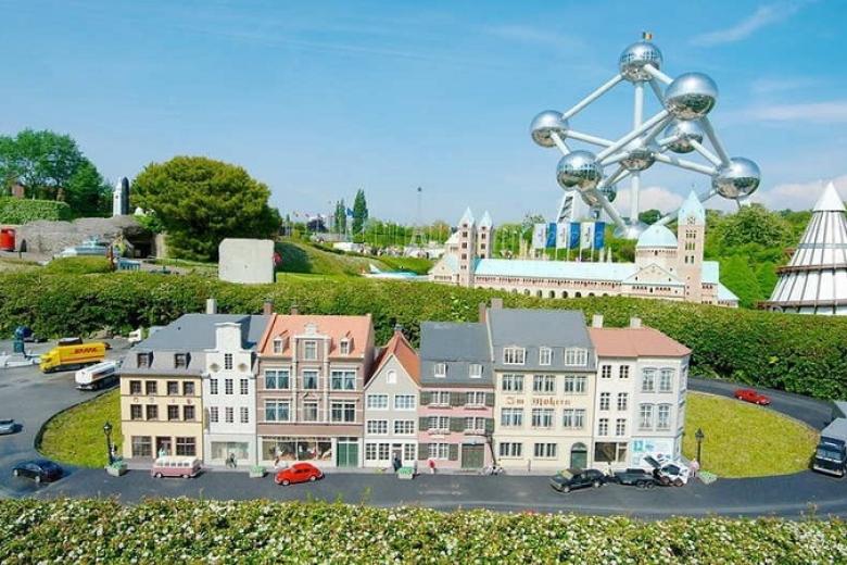 Mô hình Atomium